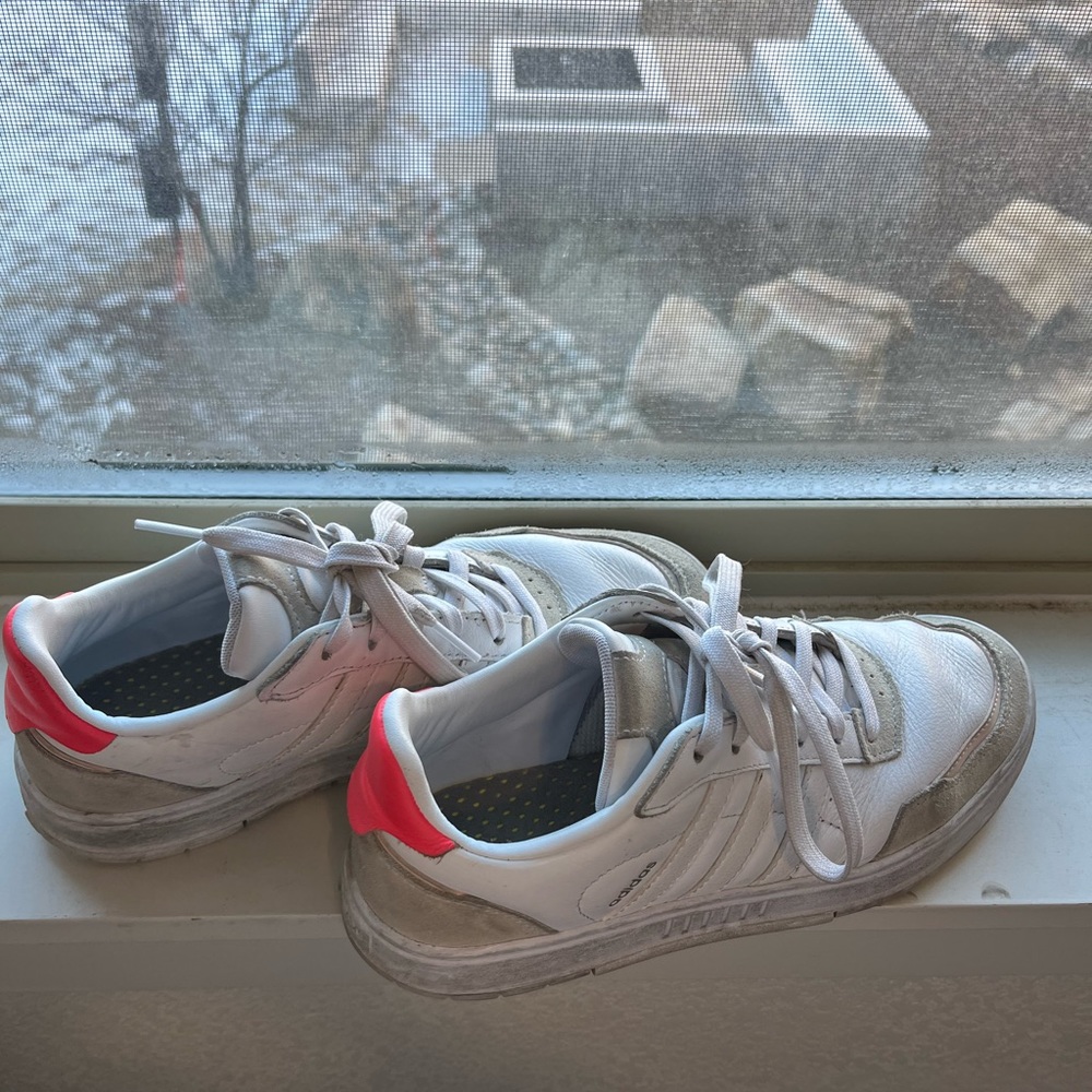 Aididas cloud foam white sneakers